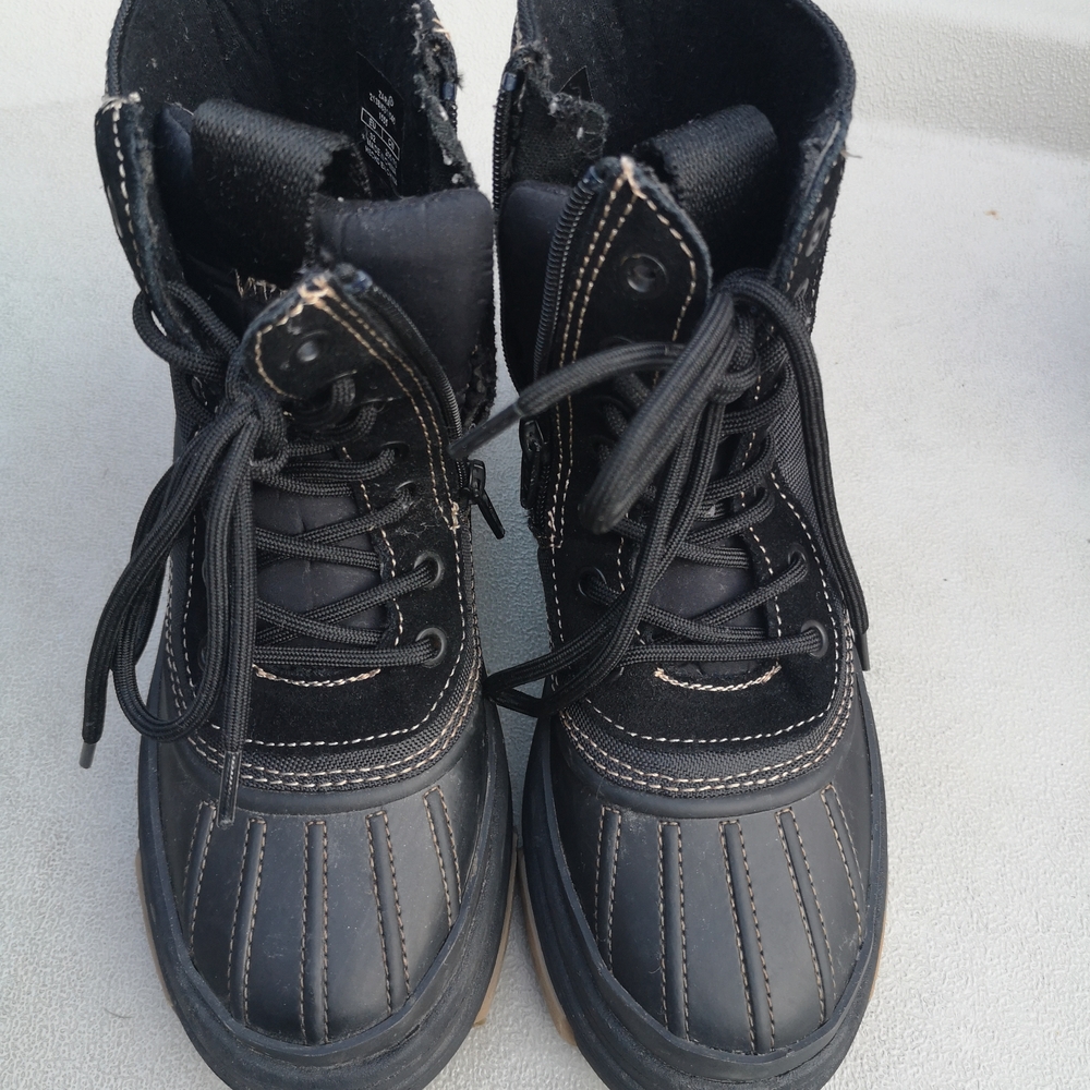 Zara Black Label Detail